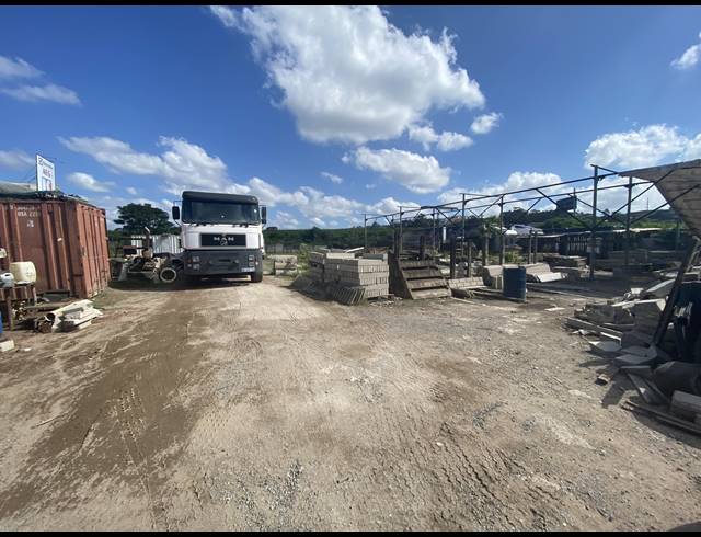 2,400M² INDUSTRIAL YARD TO LET IN SPRINGFIELD